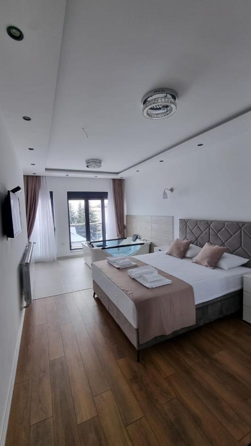 Elan Luxury Apartments & Rooms Плав Екстериор снимка